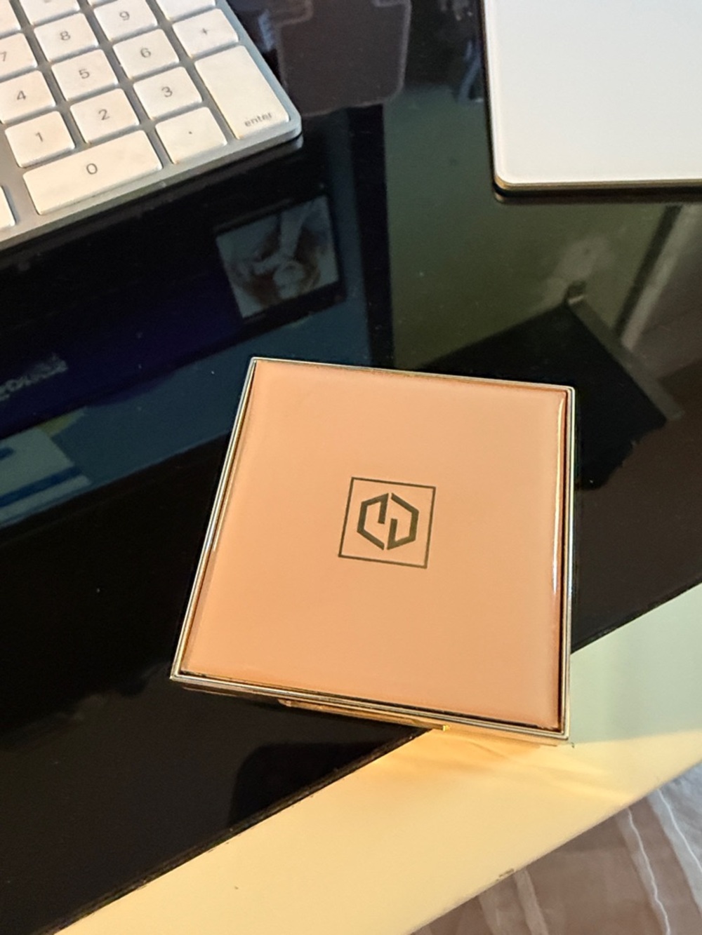 JOUER Hydrate and set powder